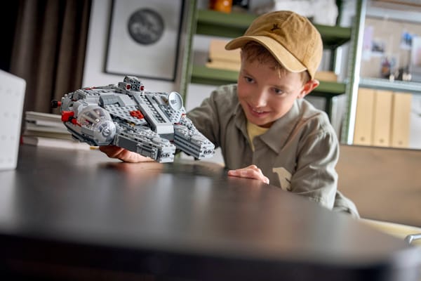 Millennium Falcon — 12