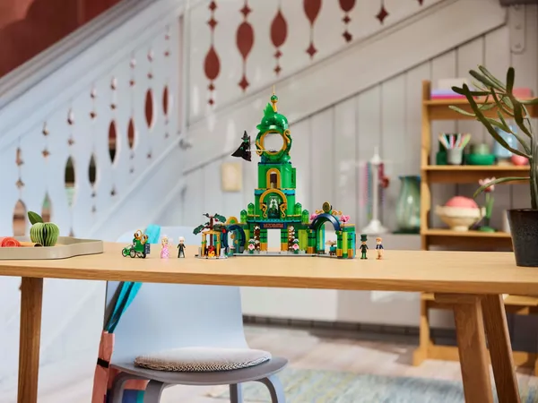 Welcome to Emerald City — 12