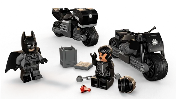 Batman & Selina Kyle Motorcycle Pursuit — 3