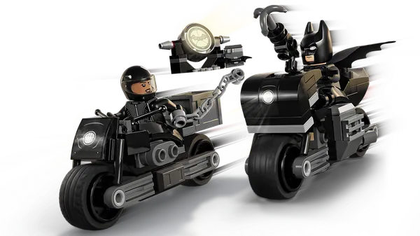 Batman & Selina Kyle Motorcycle Pursuit — 5