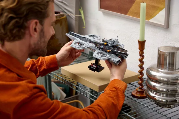 The Avengers Helicarrier — 9