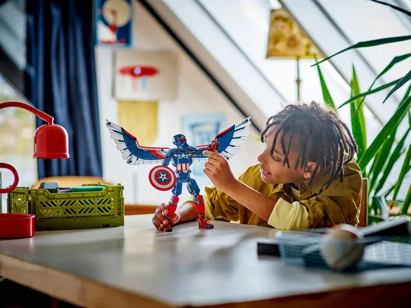 New Captain America Construction Figure — 6