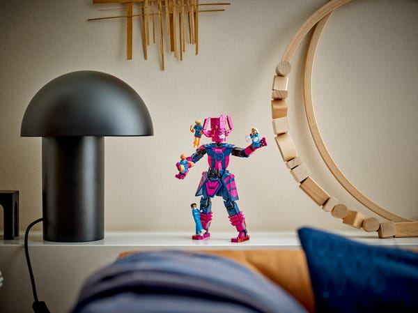 Fantastic Four vs. Galactus Construction Figure — 8
