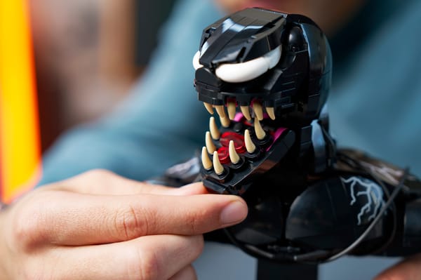 Venom Bust — 10