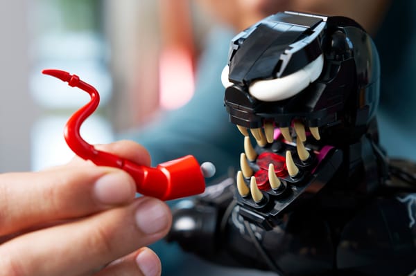 Venom Bust — 12