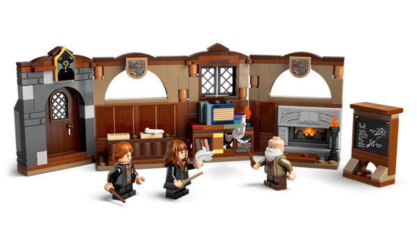Hogwarts Castle: Charms Class — 3