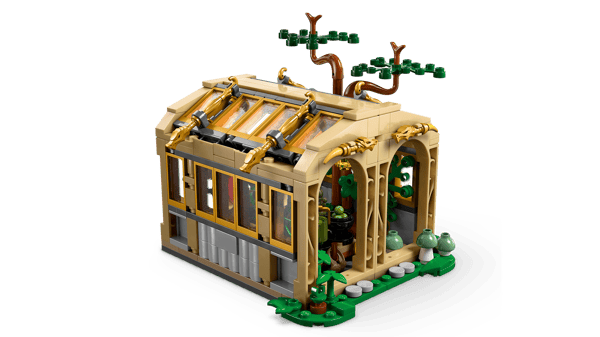 Hogwarts Castle: Herbology Class — 5