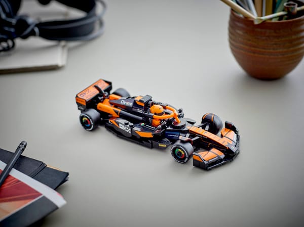 McLaren F1 Team MCL38 Race Car — 9