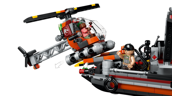 Mosasaurus Dinosaur Boat Attack — 8